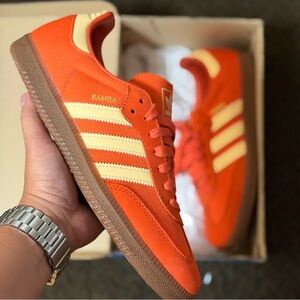 Adidas Samba Orange Sneakers Size 9.5 Men Brand New in Box